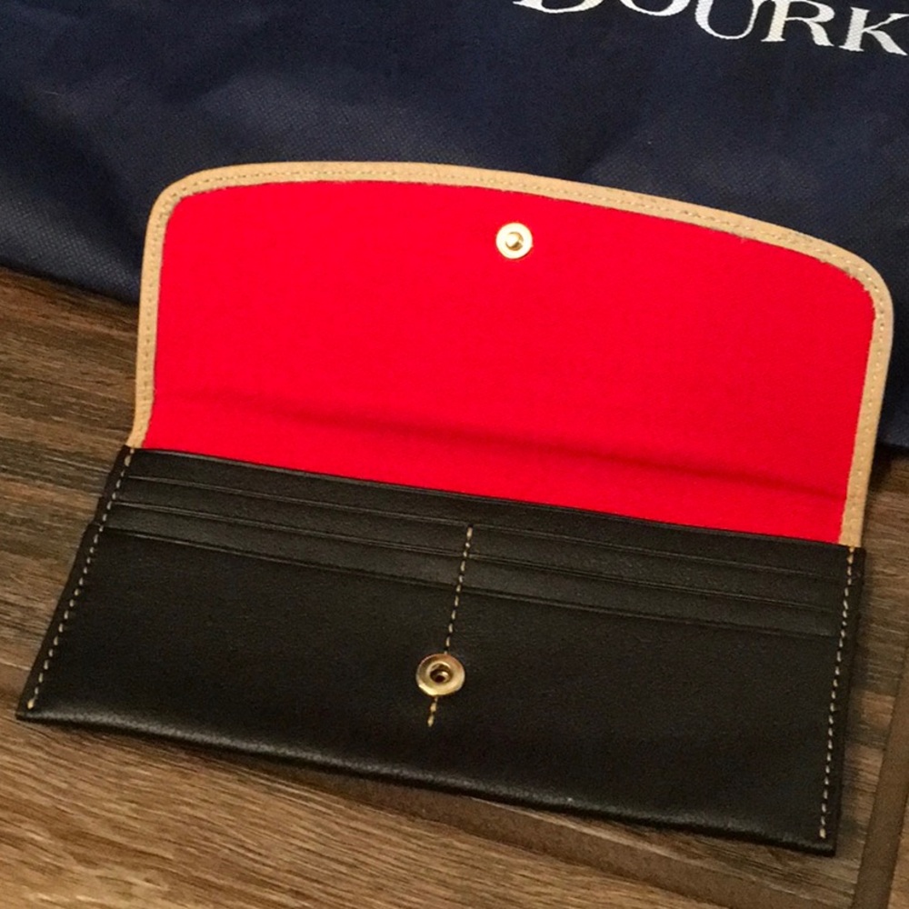 Dooney & Bourke Tan and Black Leather Shoulder Bag. NWOT - Picture 4 of 15